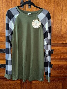 Olive Green Raglan Plaid Sleeve Top